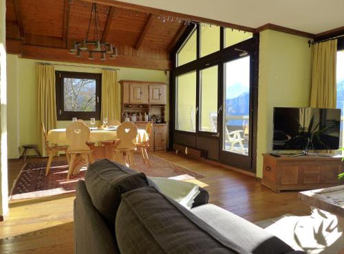 Apartment Enzian 720 by Interhome