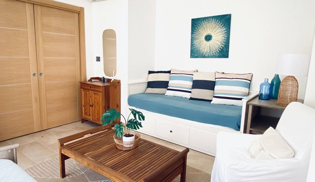 Apartment for 4 persons in the center of Cannes, 3 min walk from the beach