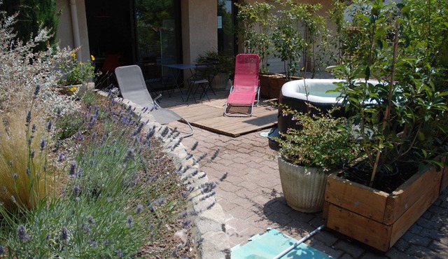 apartment f2 2/4 pl avignon festival.