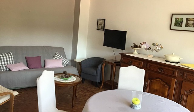 Apartment F2 45 m² - ideal for your treatments