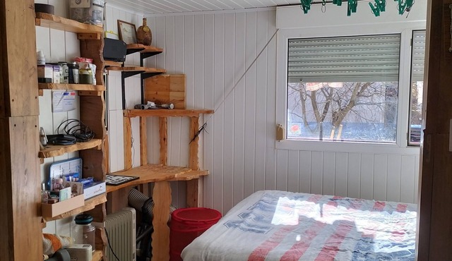 Apartment F2 balcony in secure residence