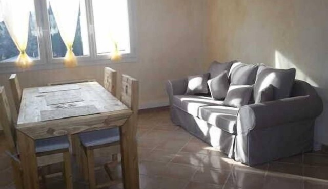 Apartment F3 downtown Nîmes