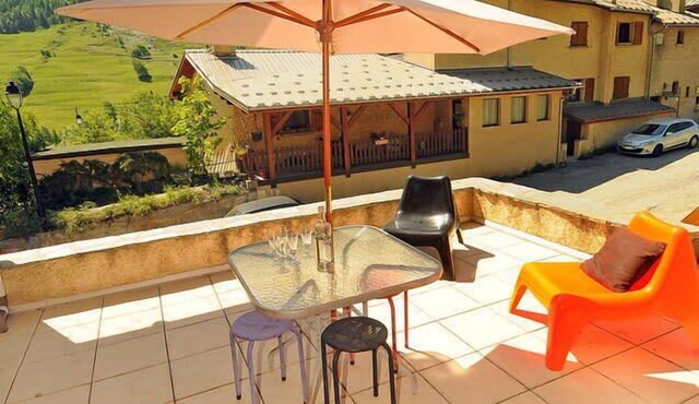 Apartment facing the Meije and near cable car