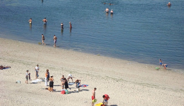 apartment facing the sea