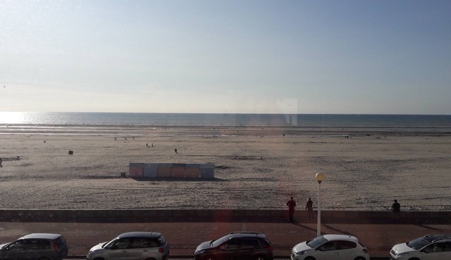 APARTMENT FACING THE SEA