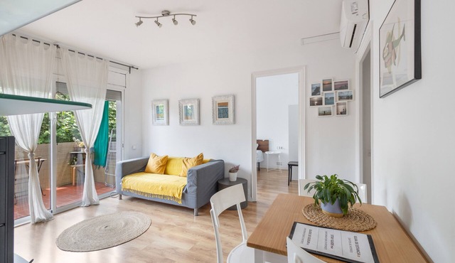 Apartment 'Fantastic Beach' with Balcony, Wi-Fi and Air Conditioning