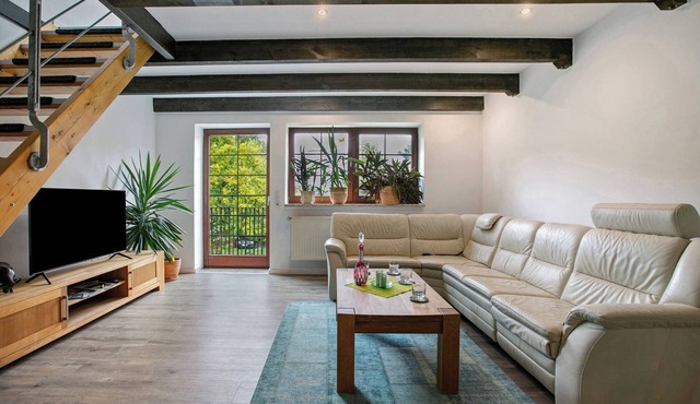 Apartment 'Ferienwohnung Schleswiger-Hof 1' with Private Garden and Wi-Fi in Süderhackstedt