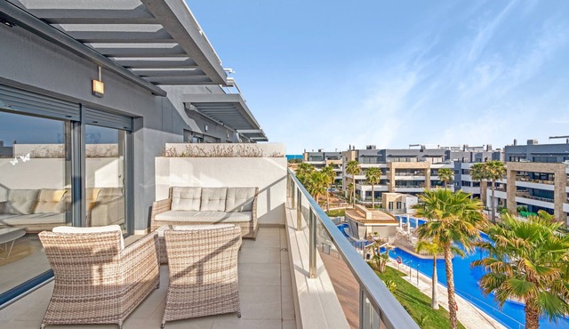 Apartment 'Flamenca Village' with Shared Pool, Wi-Fi and Air Conditioning