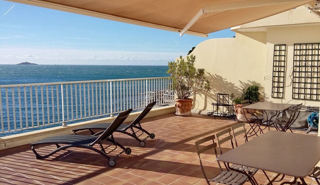 Apartment/flat" Like on a boat" - Sanary sur Mer