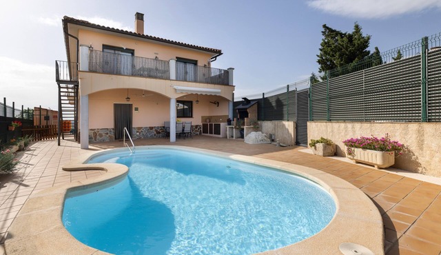 Apartment 'Font Major' with Mountain View, Private Pool and Wi-Fi