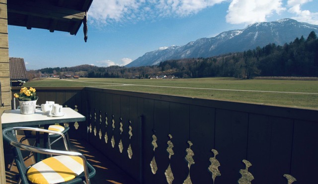 Apartment for 1-3 persons, balcony, view of the mountains in Bad Reichenhall