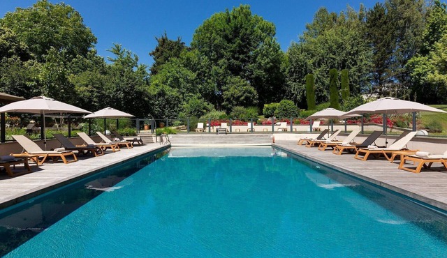 Apartment for 2 people with pool view