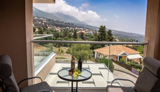 Apartment for 2 people with sea view 900 m from the beach