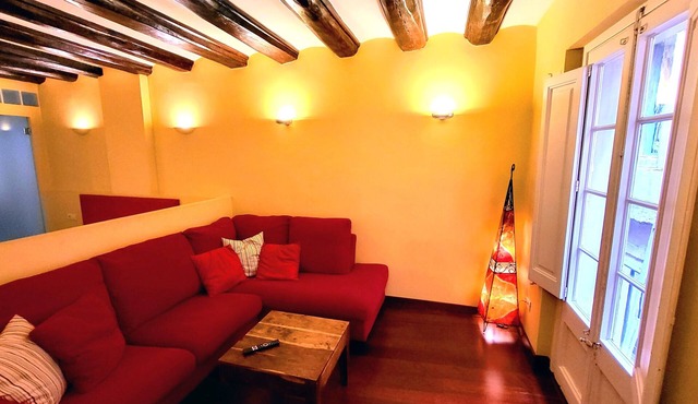 Apartment for 2 people close to La Rambla and Plaza Catalunya