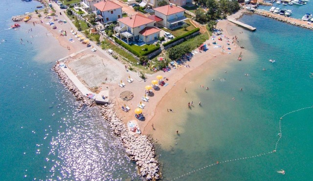 Apartment for 2 persons + 2 children approx. 43 qm in Klimno, Kvarner Bay (Krk)