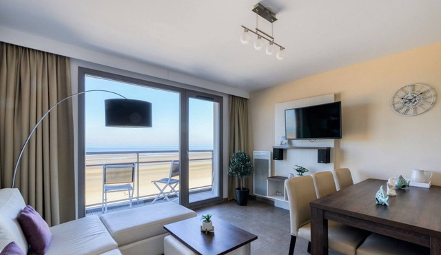 Apartment for 4 people with balcony with seaview