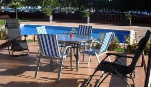 Apartment for 4 people on the seafront in Roses