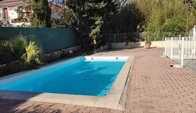 Apartment for 4 people, swimming pool 500m from the sea