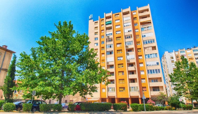 Apartment for 4 persons approx. 56 qm in Pula, Istria (Istrian Riviera)