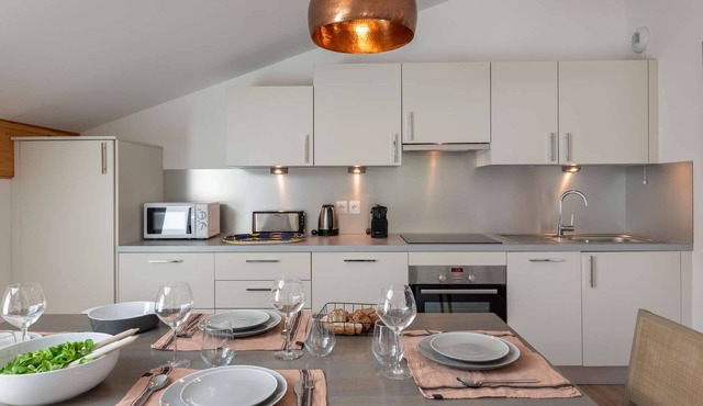 Apartment for 4 pp - top floor, modern, close to center and ski lifts
