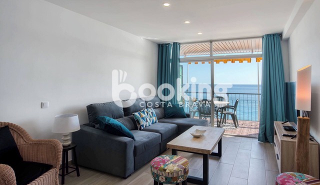 APARTMENT FOR 5 PEOPLE ON THE FRONT OF THE SEA