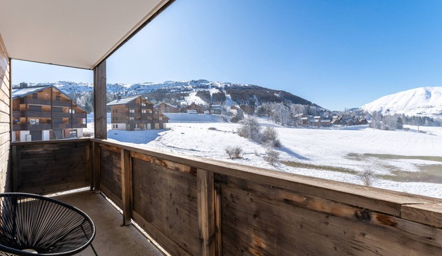 Apartment for 6 700m from the ski slopes