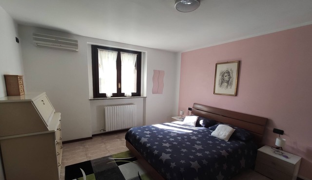 Apartment for business trips and study with large garden and veranda