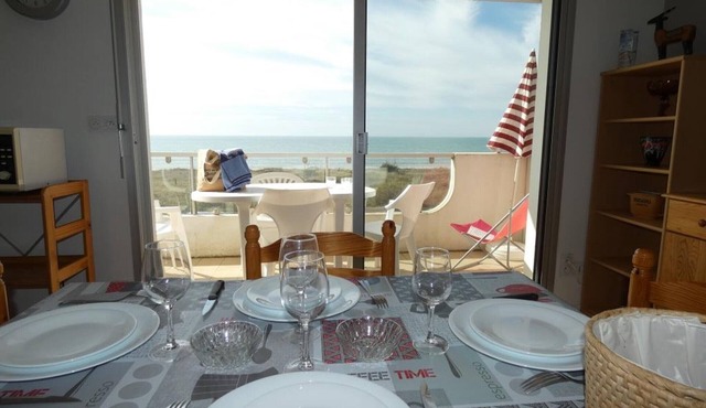 Apartment for 6 people, 10m from beaches, pets allowed, parking