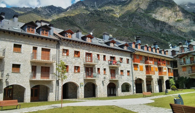 Apartment for rent for 5 people in the center of Benasque