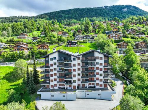 Apartment Foret E3 by Interhome
