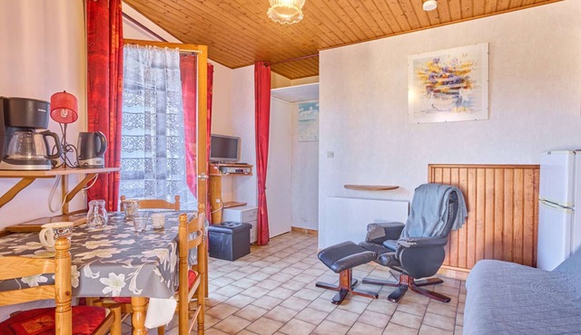 Apartment T2 with porch and pets allowed