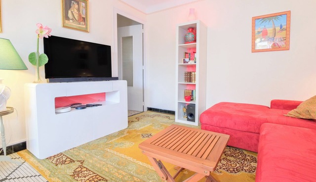 Apartment 'Périgueux -Gite Cosy De Monplaisir' with Shared Garden and Wi-Fi