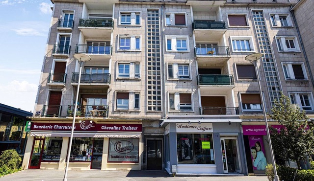 Apartment a stone's throw from the town center