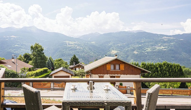 Apartment 'La Côte D'Aime 44m2' with Mountain View, Shared Terrace and Wi-Fi