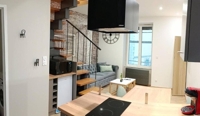 Apartment Le Mayet-de-Montagne, 2 bedrooms, 4 persons