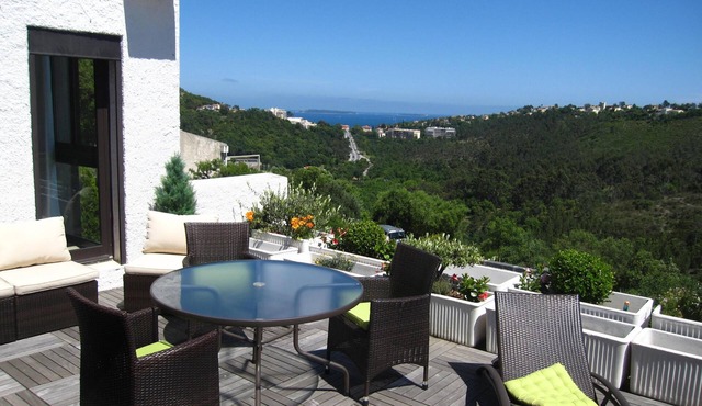 Apartment/Villa sea view, secure domain with swimming pool & tennis court near Cannes
