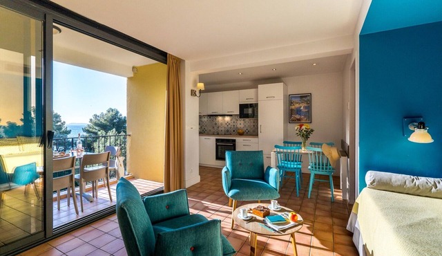 Apartment in Saint-Tropez with Beach Access