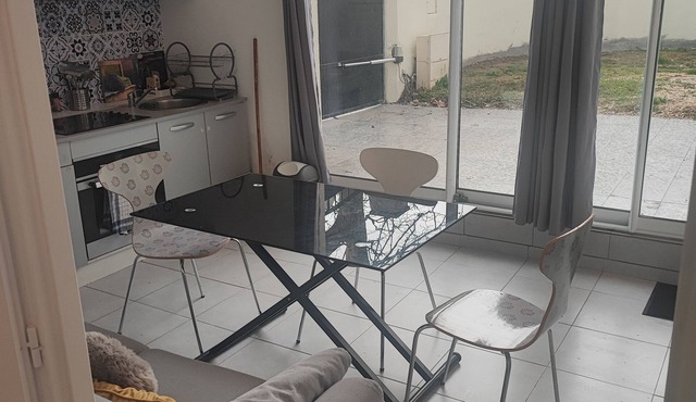 Apartment with garden