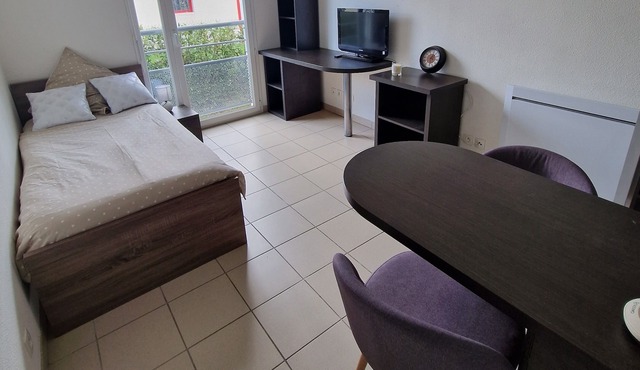 Apartment opposite North Hospital - Ideal for RUGBY World Cup