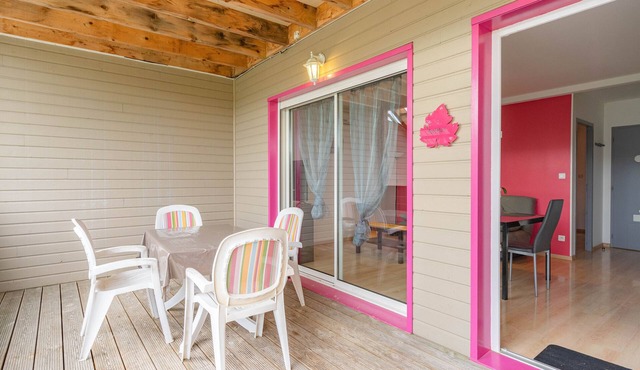 Apartment 'Le Clos Du Champ De L'Amour - Rochefort' with Private Pool and Air Conditioning