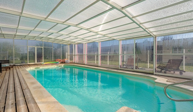 Apartment 'Le Clos Du Champ De L'Amour - Meschers' with Private Pool and Air Conditioning