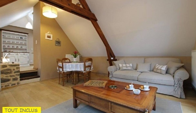 Apartment with terrace in a 14th century building