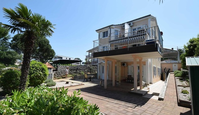 Apartment Frane 2 with Seaview