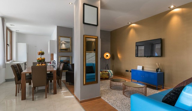 Apartment Frankie's Place - Two-Bedroom Apartment with Terrace and Sea View