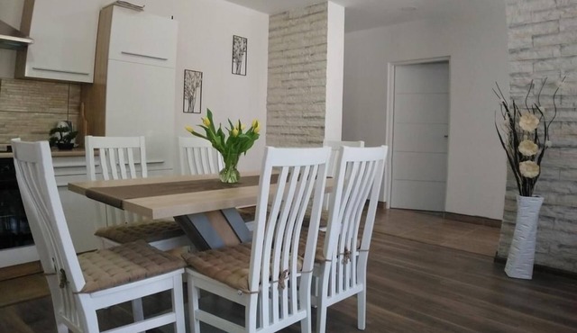 Apartment, free parking, River Gacka
