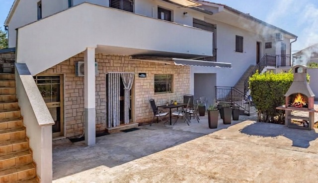 Apartment Fuzalo View by Villas Guide