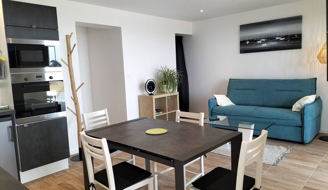 Apartment 'Gîte Île Grande' Sea View, Private Terrace & Wi-Fi