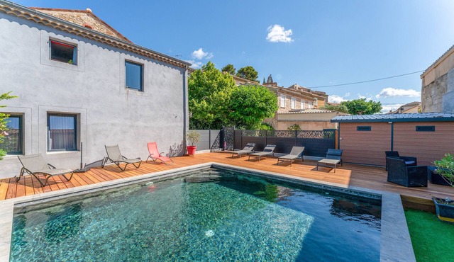 Apartment 'Gîte Coté Mûrier' with Shared Pool, Private Terrace and Wi-Fi