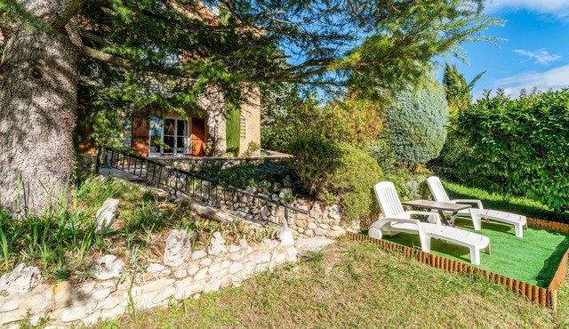Apartment 'Gîte Le Séguret' with Mountain View and Wi-Fi