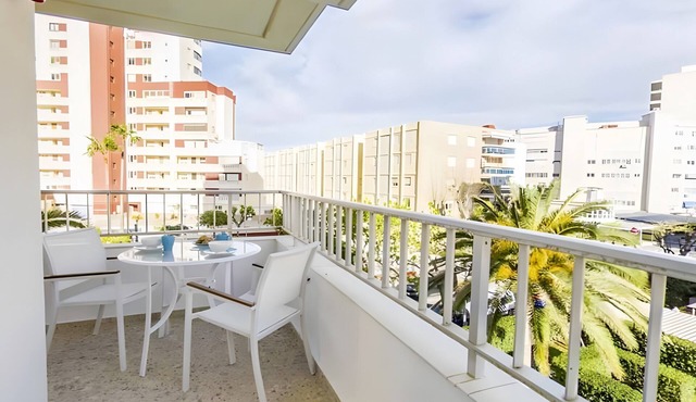 Apartment 'Gandiaziar Premium' with Wi-Fi and Air Conditioning